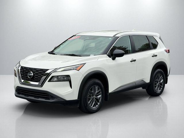 Used 2021 Nissan Rogue S FWD image 3