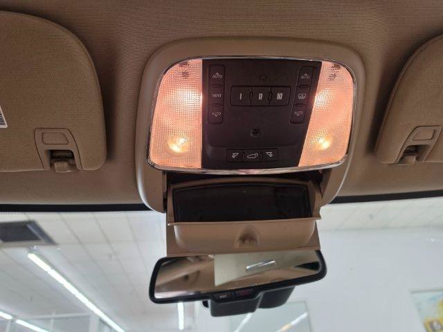 Used 2014 Jeep Grand Cherokee Overland w/ Advanced Technology Group AWD/4WD image 26