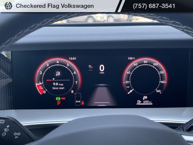 New 2025 Volkswagen Tiguan SE image 32