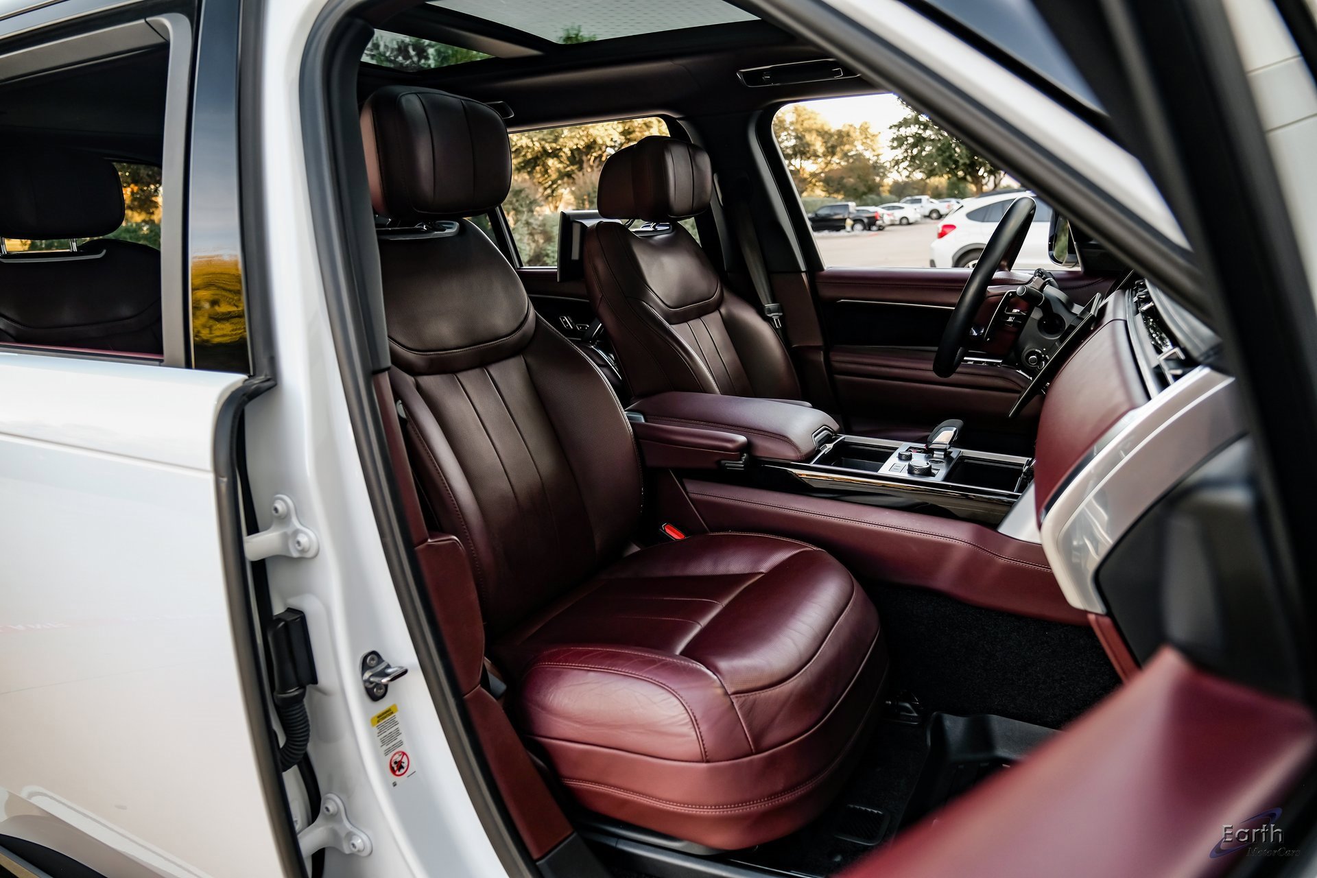 Used 2023 Land Rover Range Rover Long Wheelbase Autobiography image 45