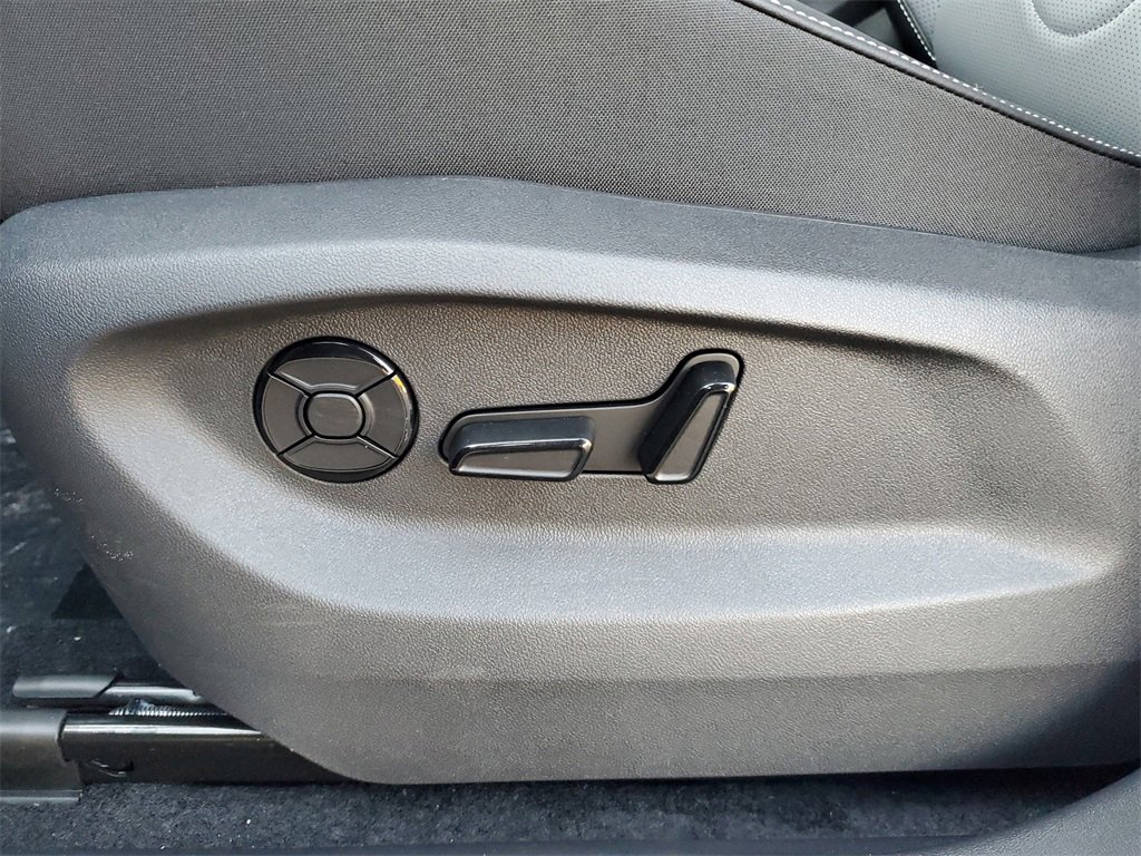 New 2026 Volkswagen Tiguan SE R-Line image 20