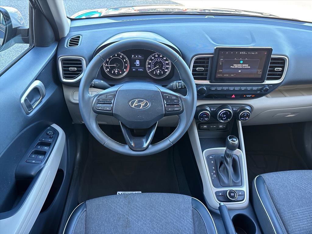 Used 2022 Hyundai Venue Limited FWD image 13