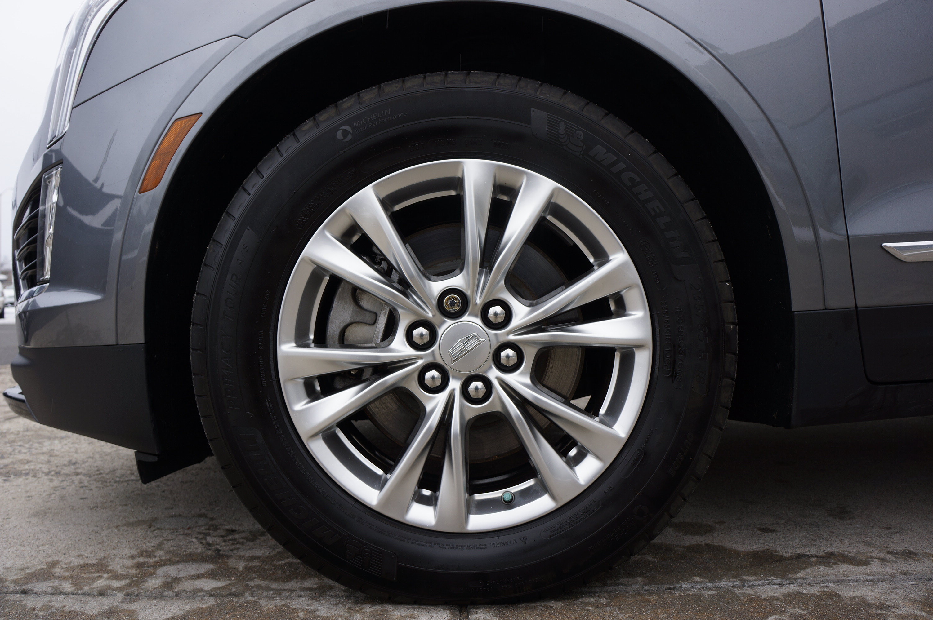 New 2025 Cadillac XT5 Luxury AWD/4WD image 17