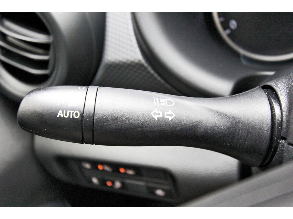 Certified 2025 Nissan Kicks Play S image 15