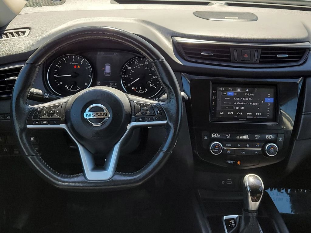 Used 2018 Nissan Rogue SV w/ Sun & Sound Touring Package image 17