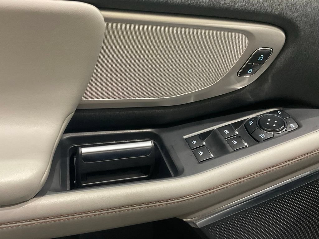Used 2025 Ford Expedition Active AWD/4WD image 7