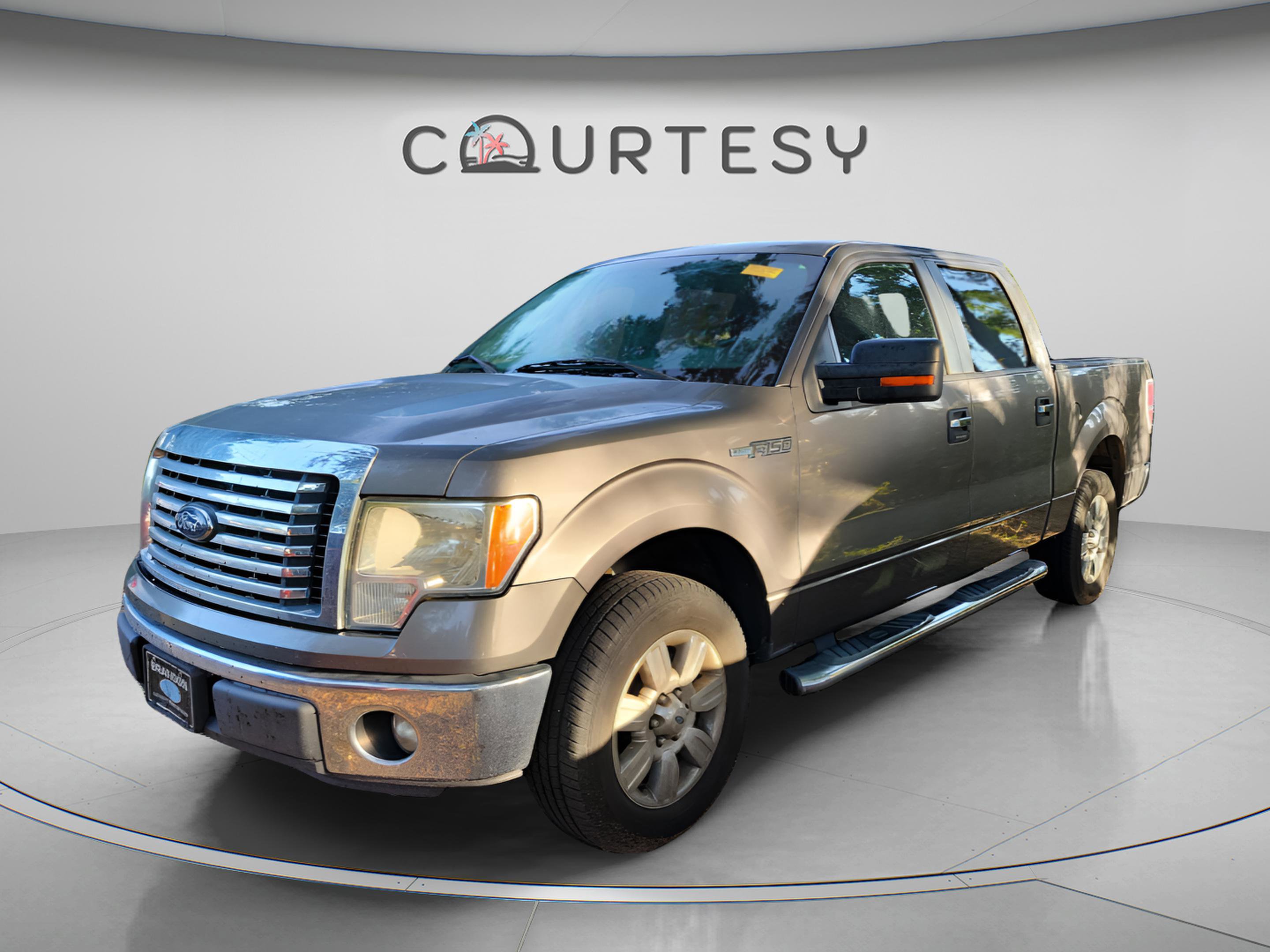 Used 2011 Ford F150 XLT w/ XLT Chrome Pkg RWD image 2