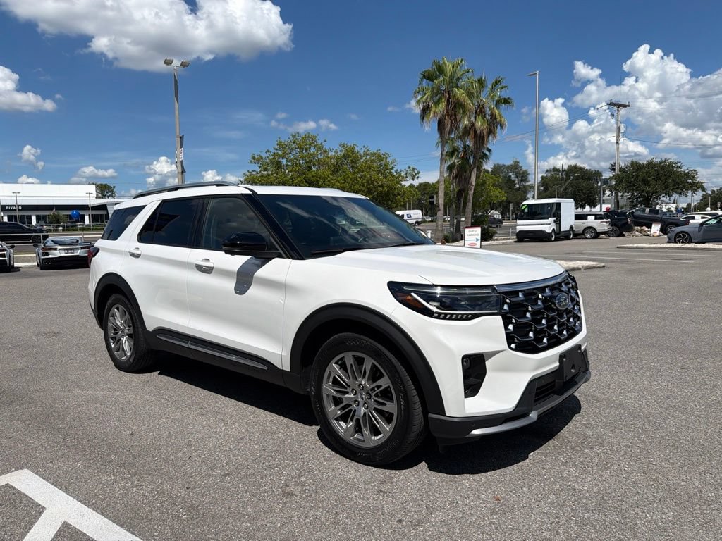 Used 2025 Ford Explorer Platinum RWD image 14
