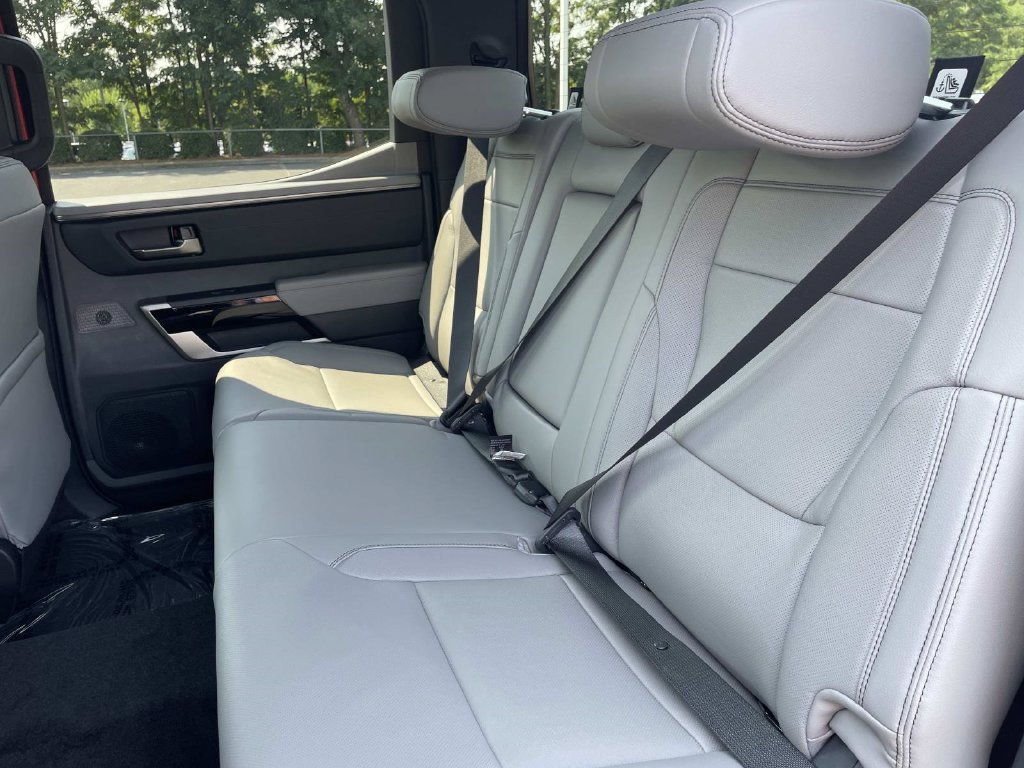New 2026 Toyota Tundra Limited AWD/4WD image 17