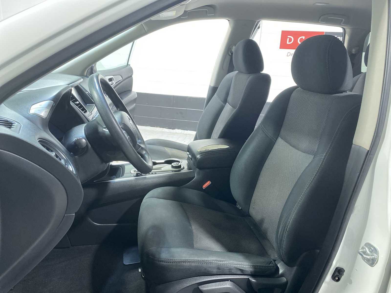 Used 2019 Nissan Pathfinder S AWD/4WD image 11