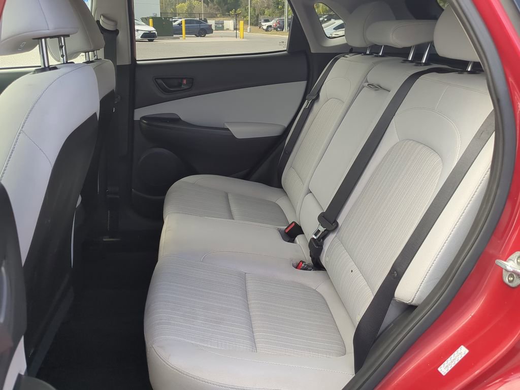 Used 2022 Hyundai Kona SEL image 21