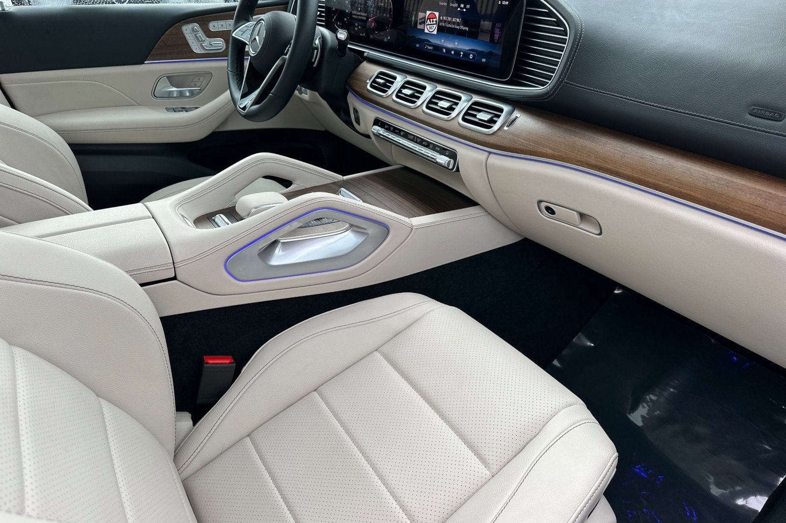 Certified 2025 Mercedes-Benz GLS 450 4MATIC image 19