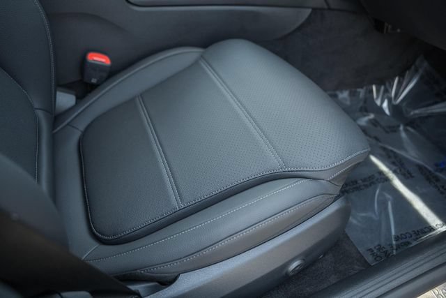 New 2026 Mercedes-Benz C 300 4MATIC Sedan image 33
