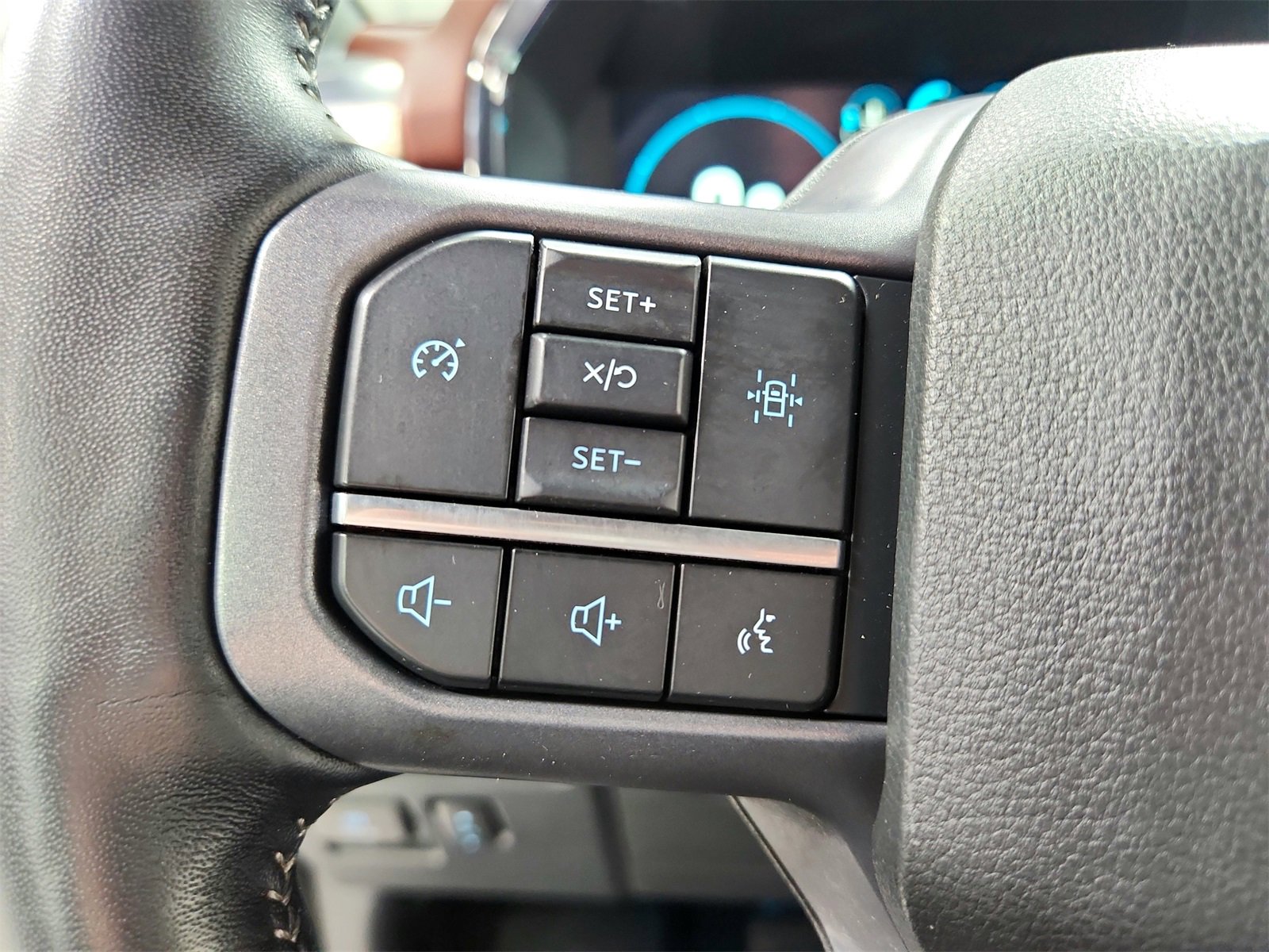 Used 2023 Ford F150 Lariat image 23