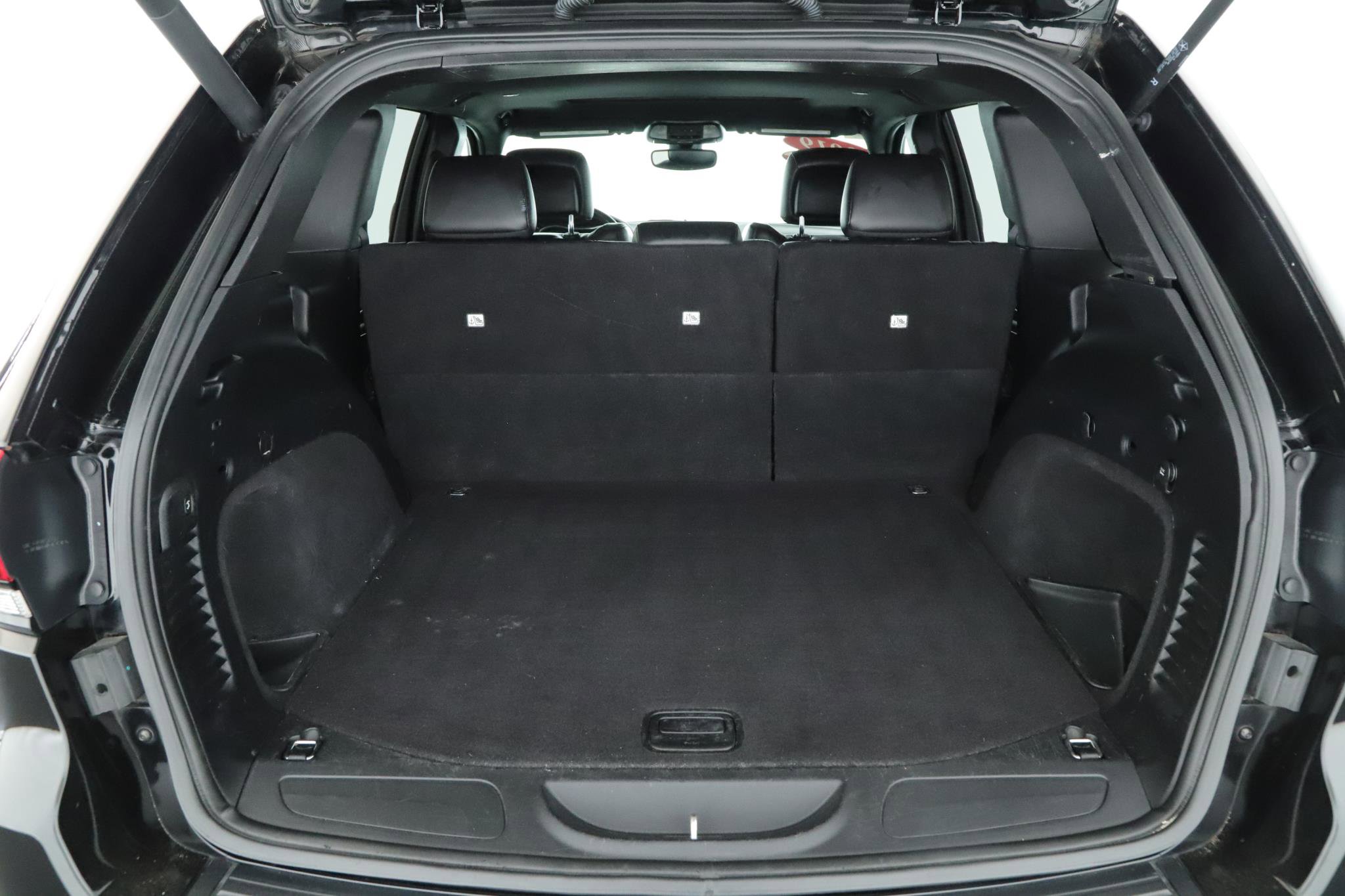 Used 2019 Jeep Grand Cherokee Altitude AWD/4WD image 17