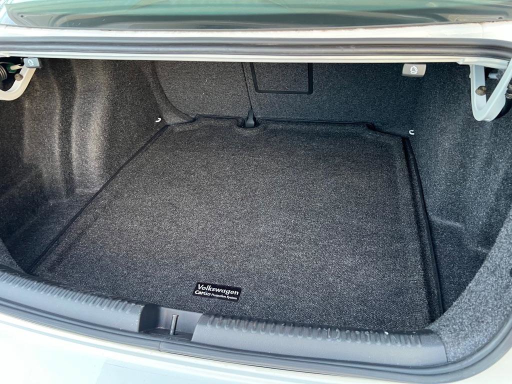 Used 2016 Volkswagen Jetta Sport w/ Lighting Package image 28