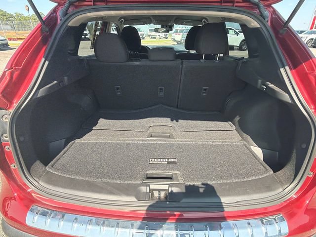 Used 2022 Nissan Rogue Sport SV FWD image 18