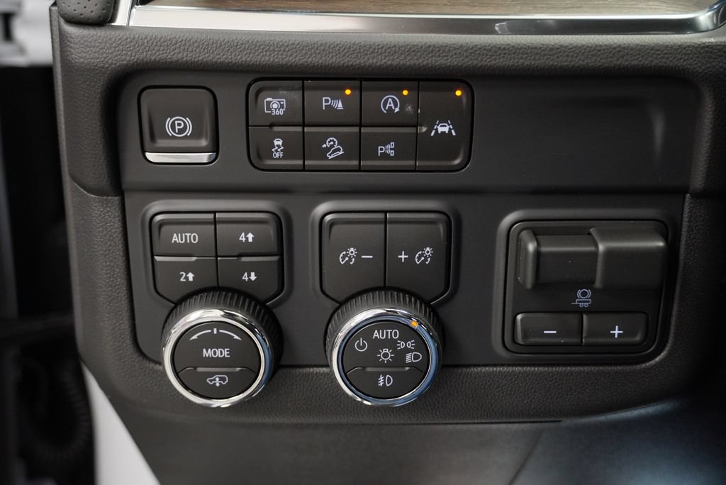 New 2026 Chevrolet Tahoe High Country AWD/4WD image 24