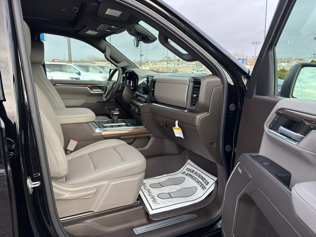 New 2026 Chevrolet Silverado 1500 RST w/ Redline Edition AWD/4WD image 10