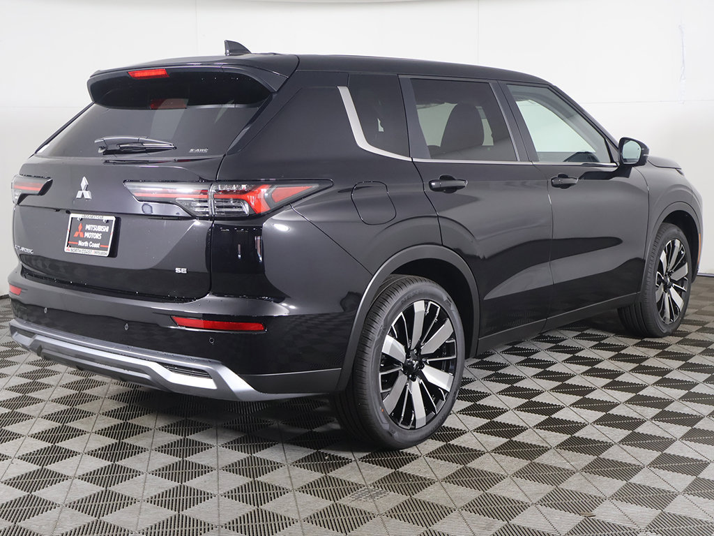 New 2026 Mitsubishi Outlander SE AWD/4WD image 12