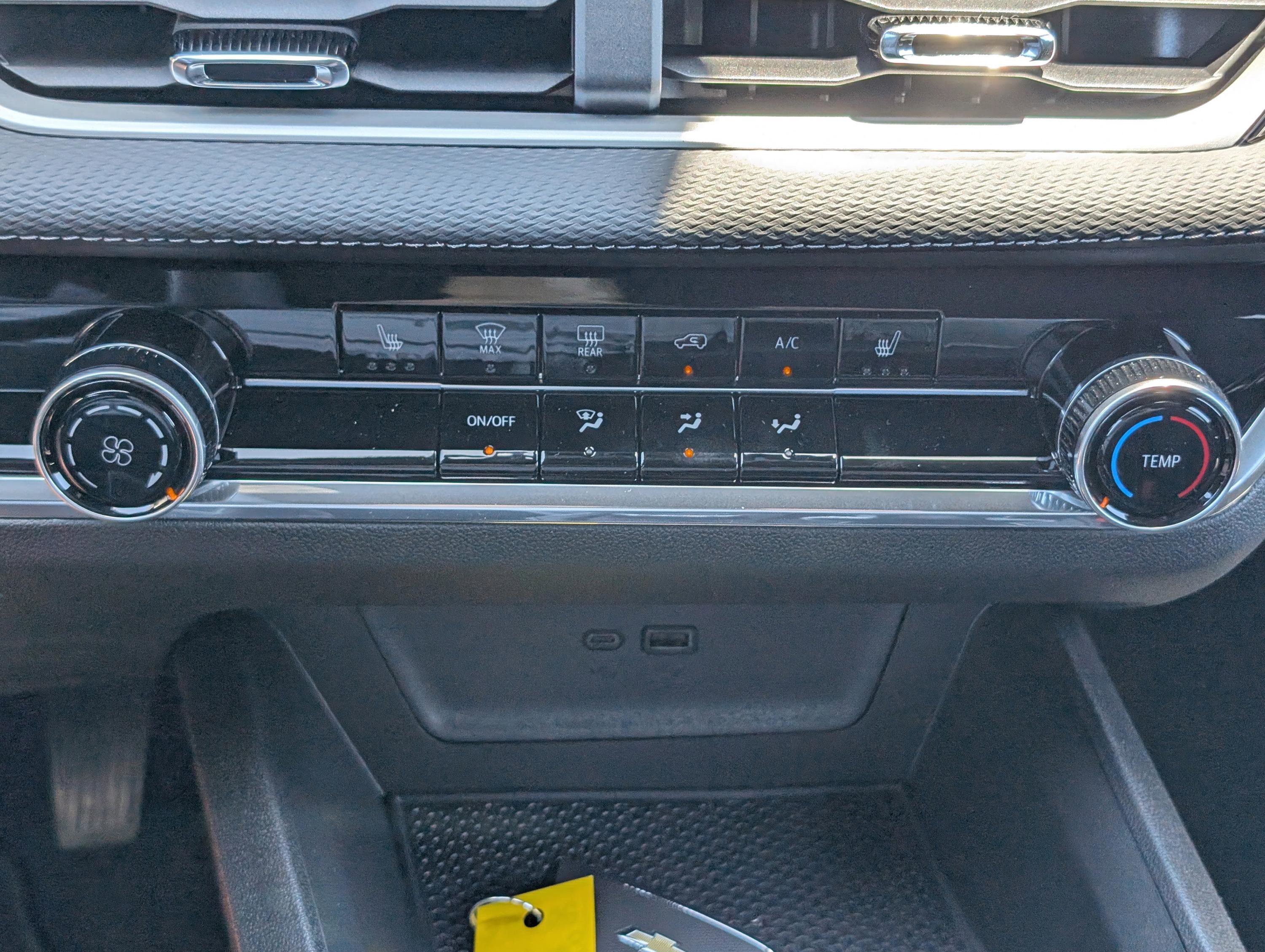 Certified 2026 Chevrolet Equinox LT image 30