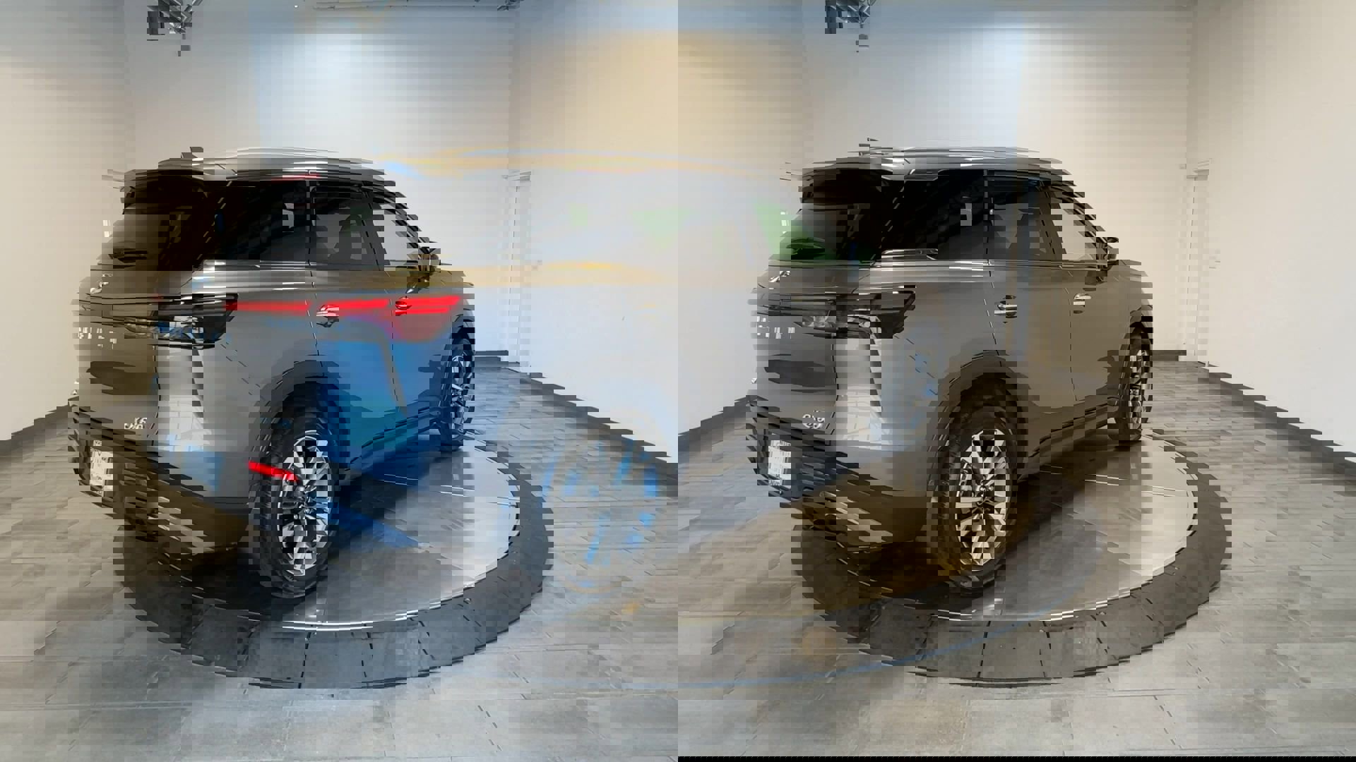 Certified 2025 INFINITI QX60 Luxe image 8