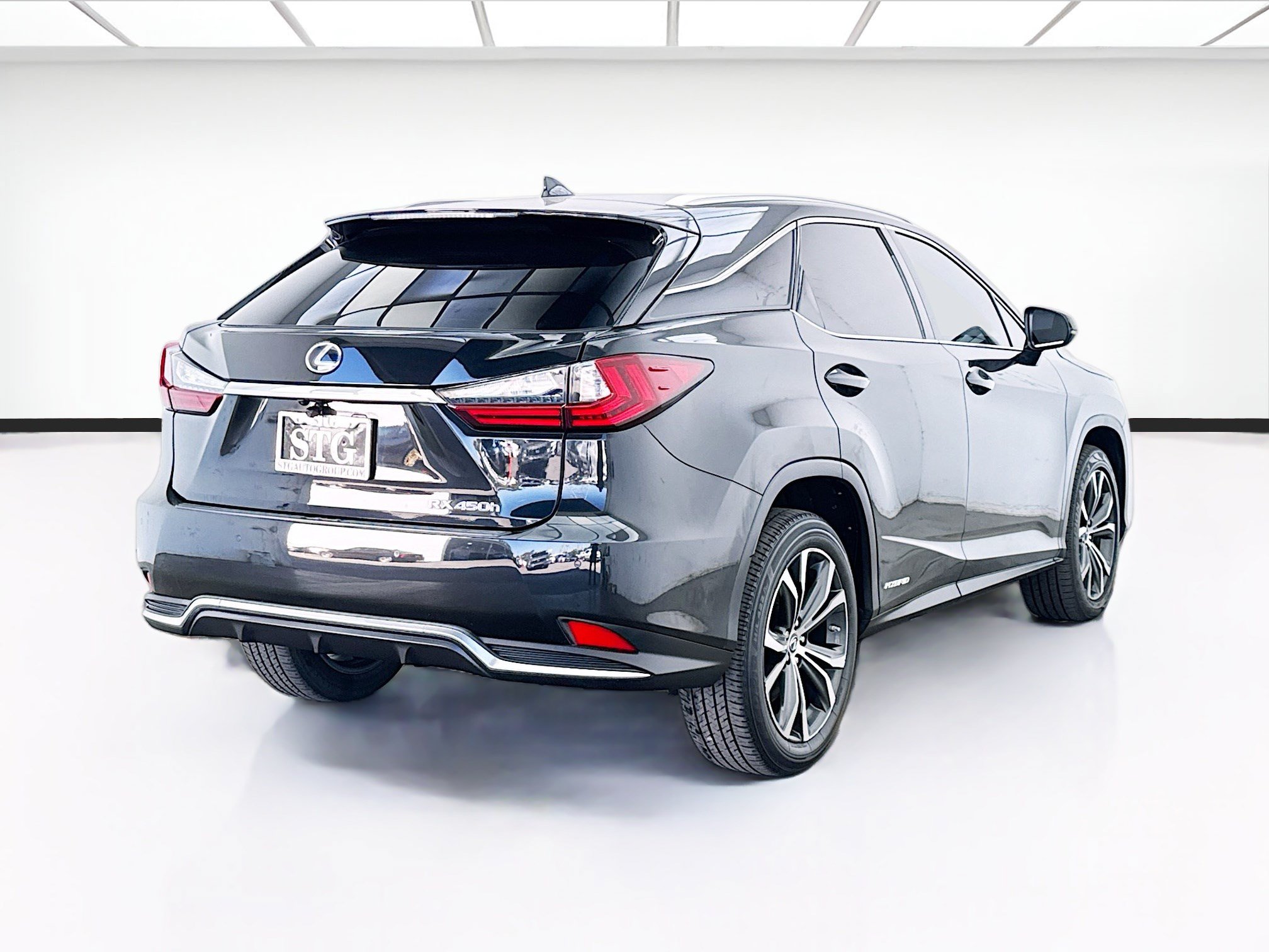 Used 2022 Lexus RX 450h AWD w/ Premium Package image 4