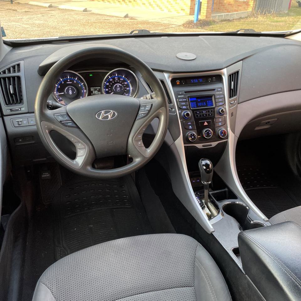 Used 2014 Hyundai Sonata GLS FWD image 12