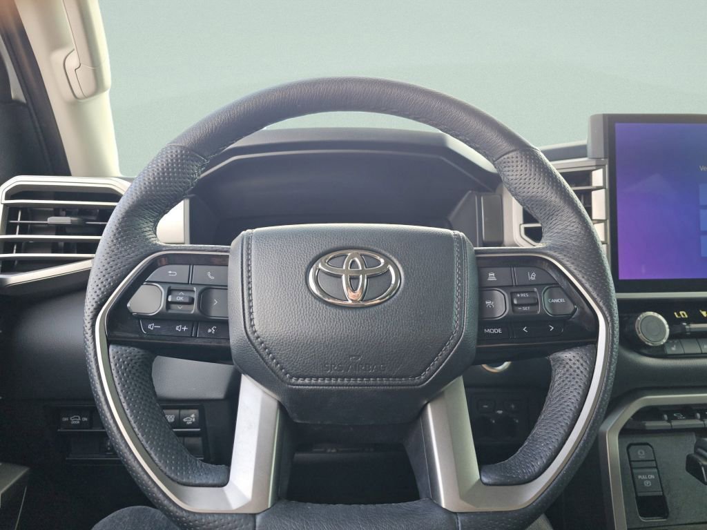 Used 2023 Toyota Sequoia SR5 w/ SR5 Premium Package AWD/4WD image 31