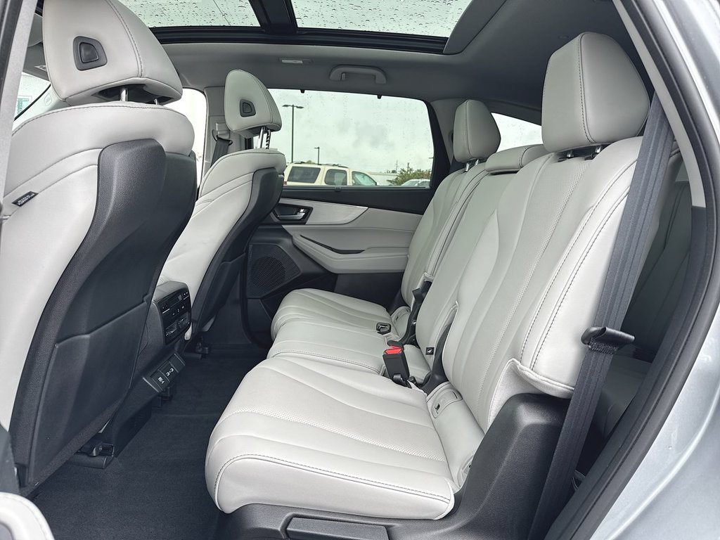 Used 2023 Acura MDX w/ Technology Package AWD/4WD image 23
