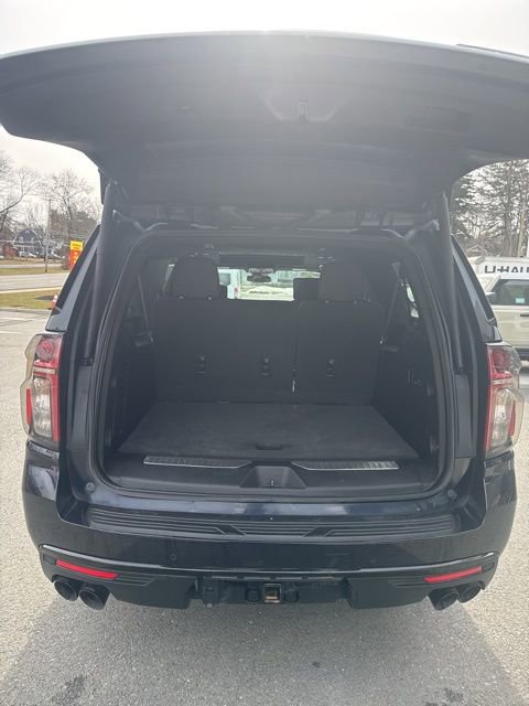 Used 2023 Chevrolet Suburban RST w/ Sport Performance Package image 9