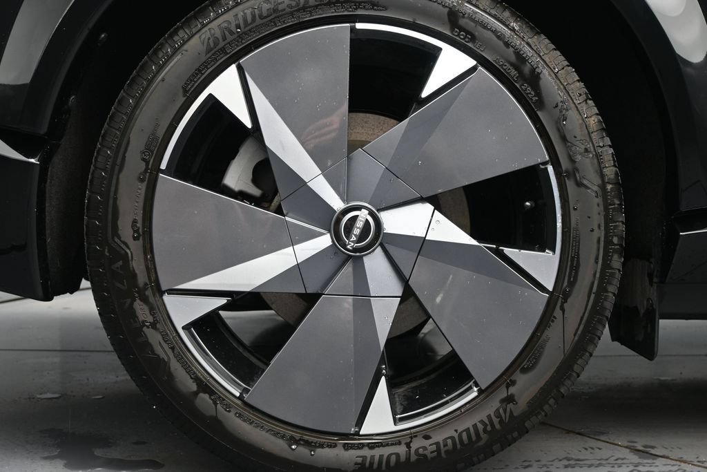 Certified 2025 Nissan Ariya Platinum AWD/4WD image 12