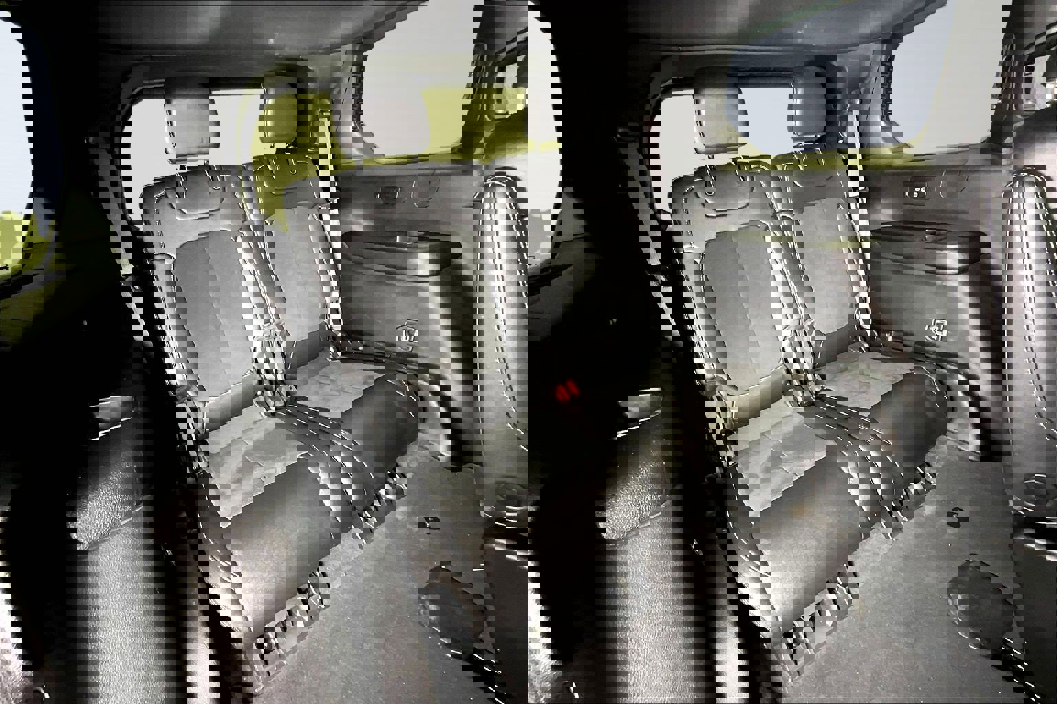 Used 2023 Jeep Grand Cherokee L Altitude image 24