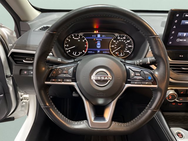 Certified 2023 Nissan Altima 2.5 SV w/ SV Premium Package AWD/4WD image 13