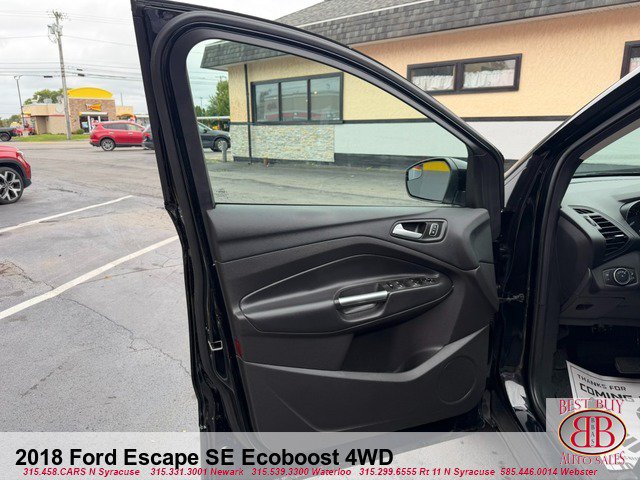 Used 2018 Ford Escape SE w/ SE Sync 3 Package AWD/4WD image 9