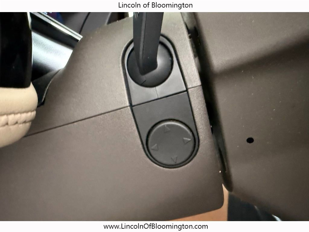 Certified 2023 Lincoln Nautilus Reserve w/ Equipment Group 201A image 43