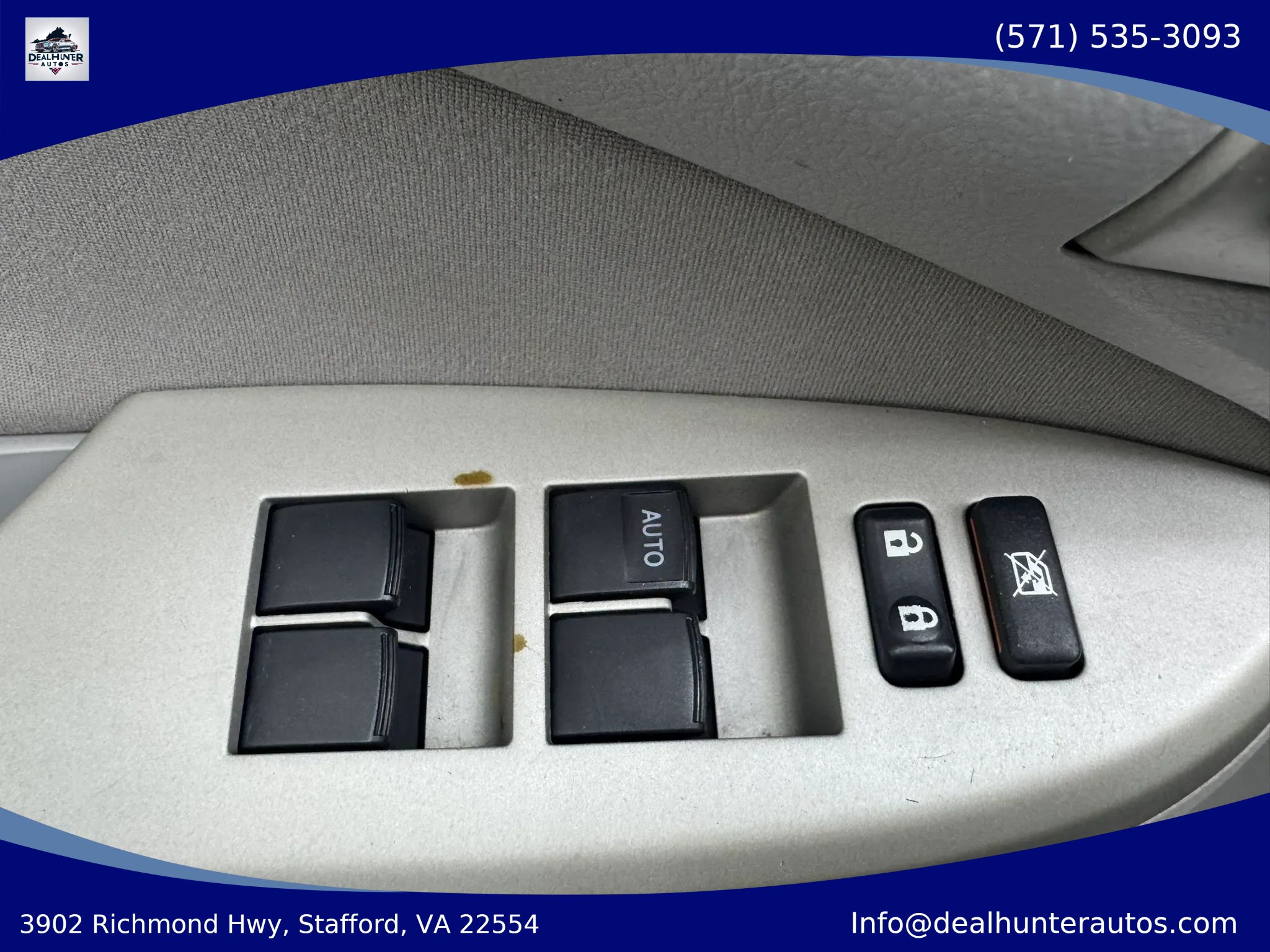 Used 2012 Toyota Corolla LE FWD image 16