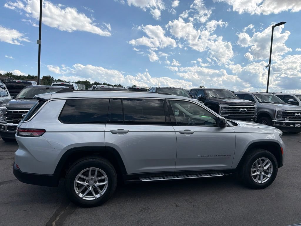 Used 2022 Jeep Grand Cherokee L Laredo w/ Luxury Tech Group I AWD/4WD image 7