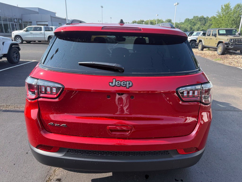 New 2026 Jeep Compass Latitude AWD/4WD image 5