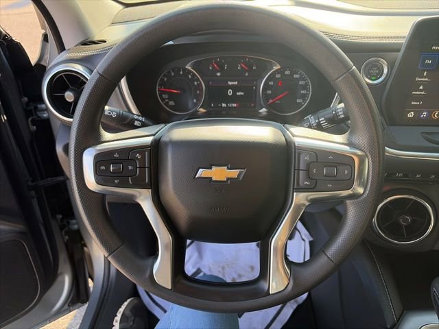 Used 2025 Chevrolet Blazer LT FWD image 12