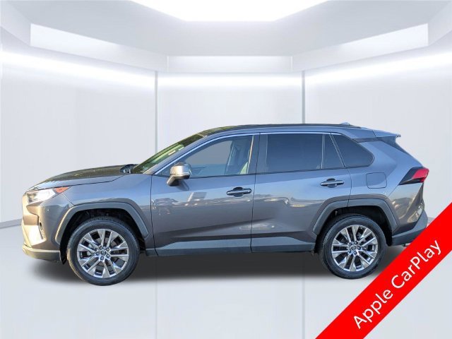 Used 2019 Toyota RAV4 XLE Premium w/ Cold Weather Package FWD image 7