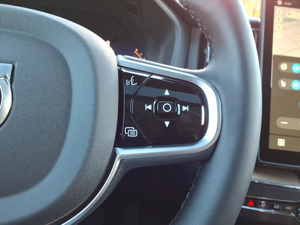 New 2026 Volvo XC60 B5 Plus w/ Protection Package Premier image 20