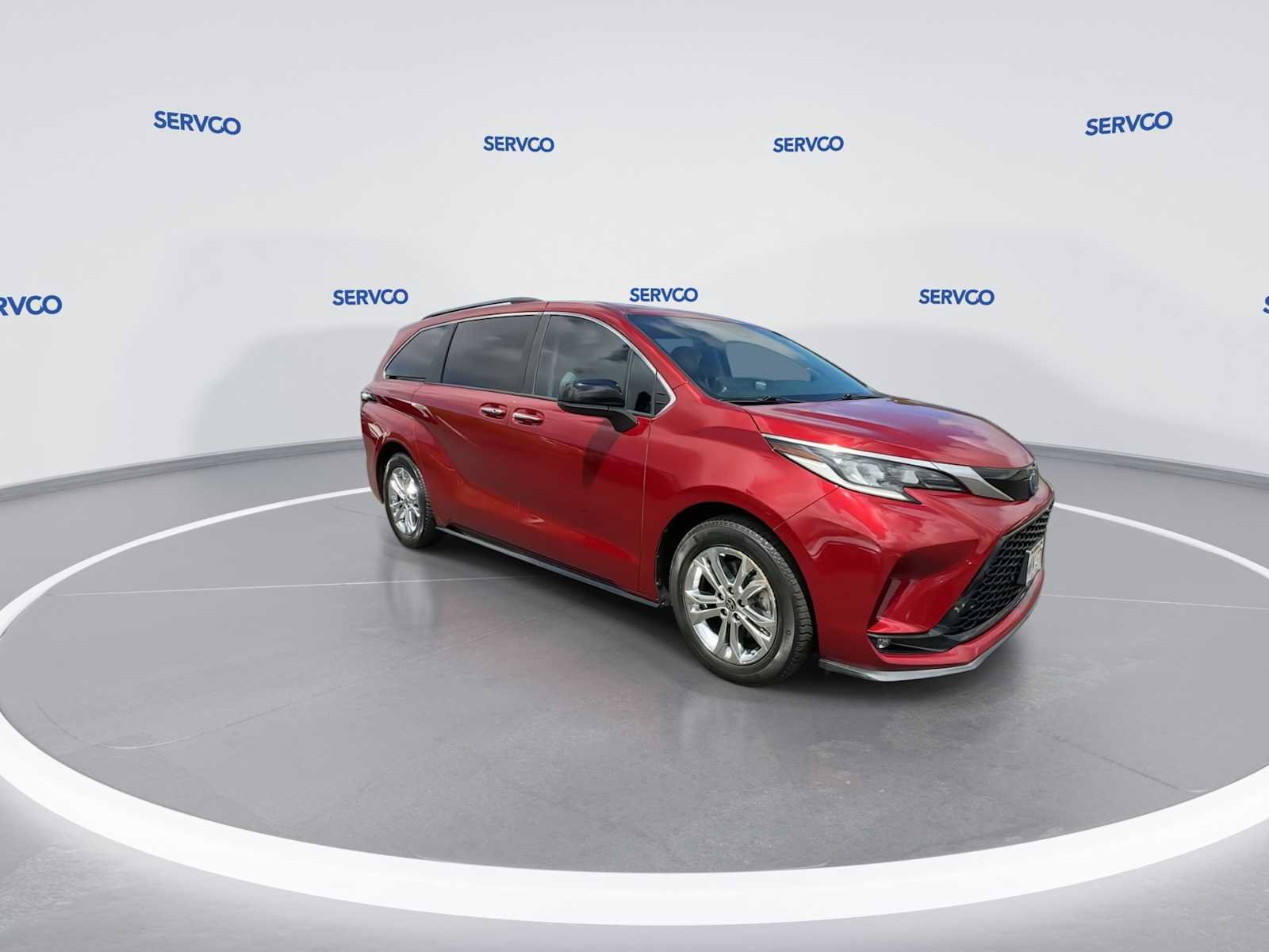 Used 2022 Toyota Sienna XSE AWD/4WD image 2