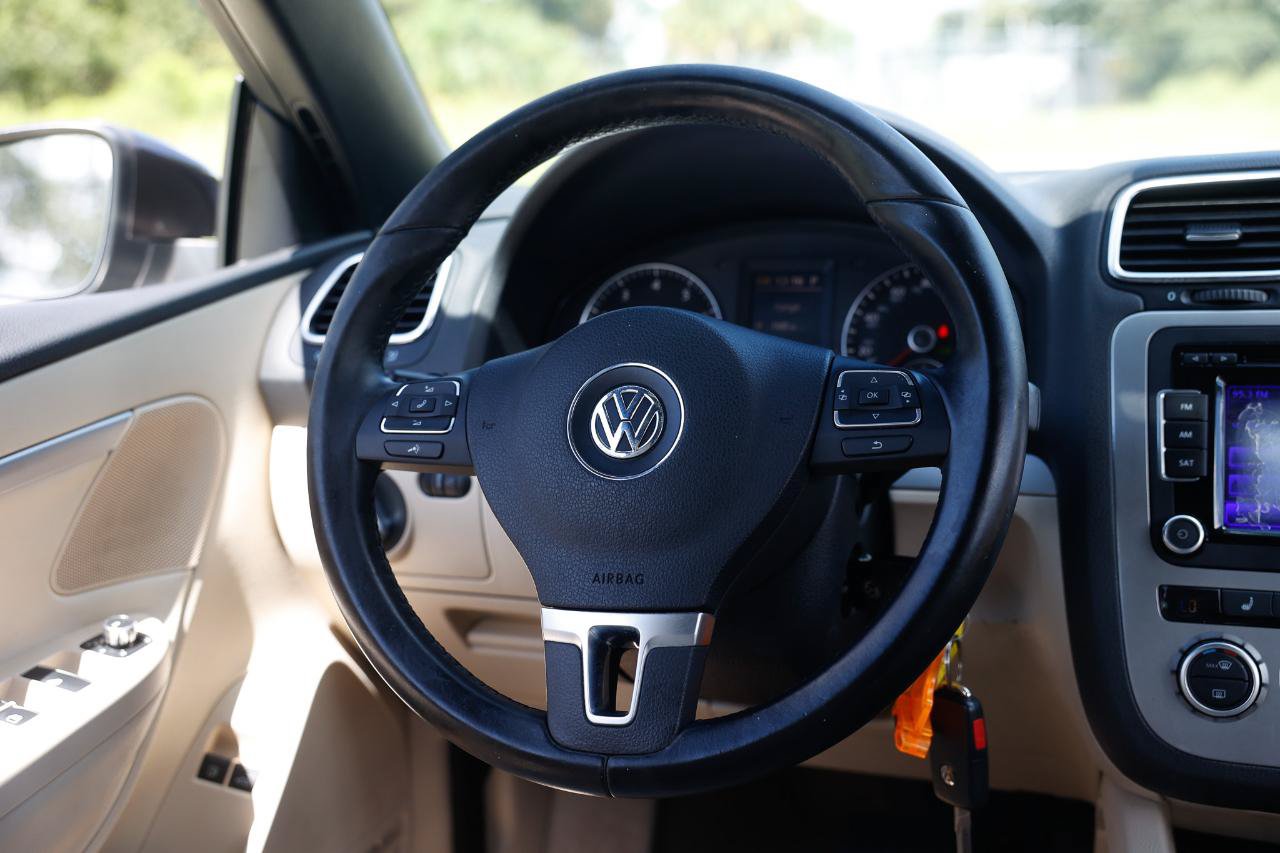 Used 2013 Volkswagen Eos Komfort FWD image 33