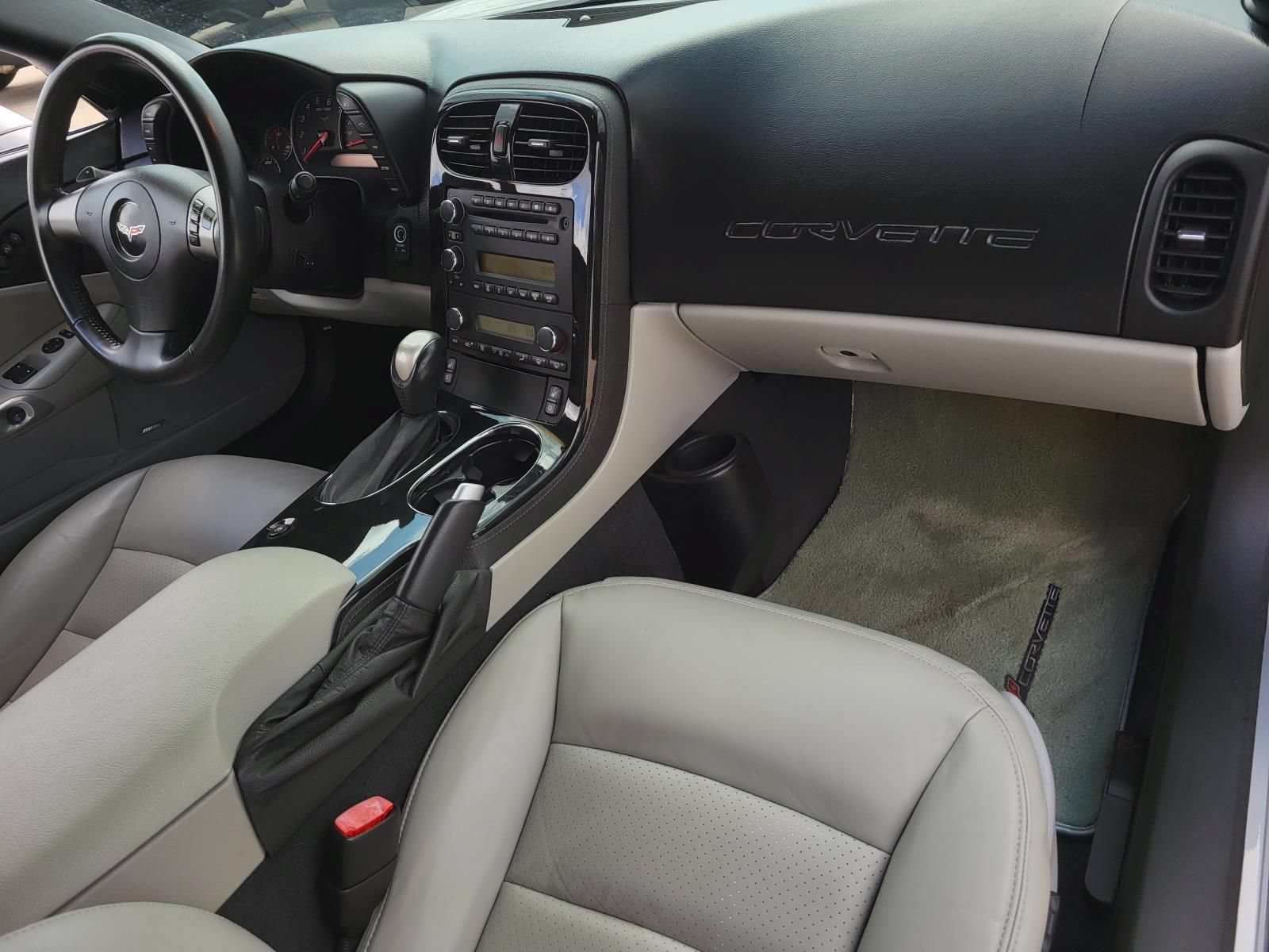 Used 2008 Chevrolet Corvette Convertible w/ Preferred Equipment Group RWD image 11