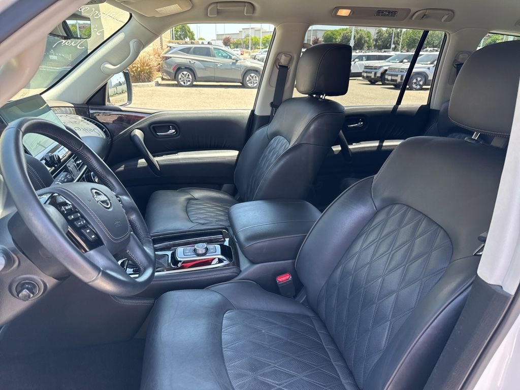 Used 2022 Nissan Armada Platinum w/ Captain's Chairs Package RWD image 6