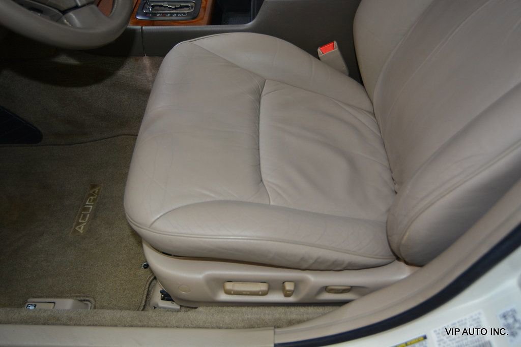 Used 2004 Acura RL image 17