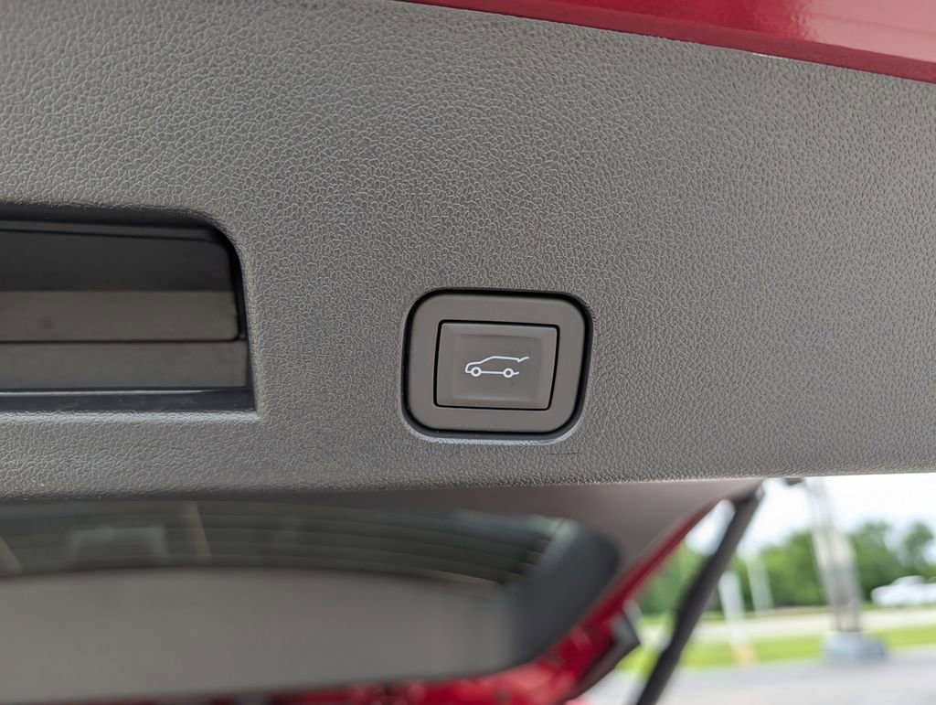 New 2026 GMC Acadia Denali Ultimate w/ LPO, Floor Liner Package AWD/4WD image 31