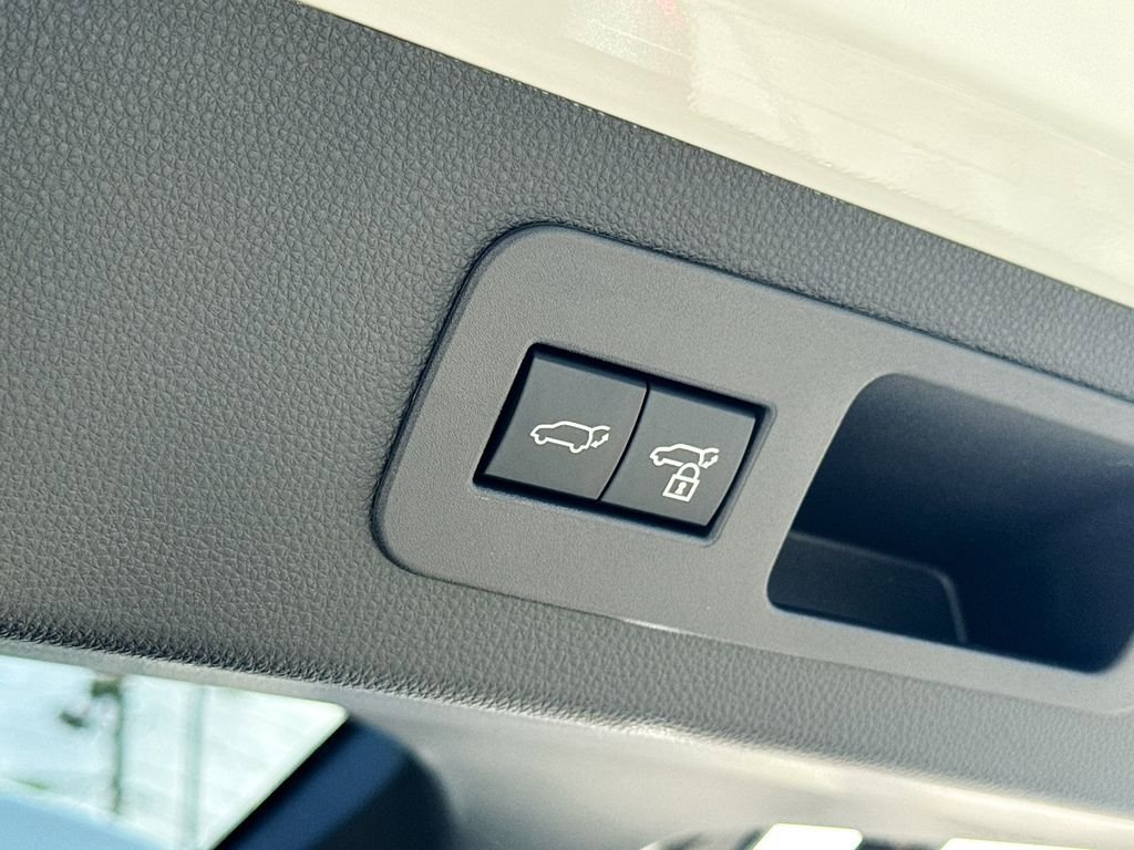 New 2026 Lexus LX 600 4WD w/ Luxury Package image 35