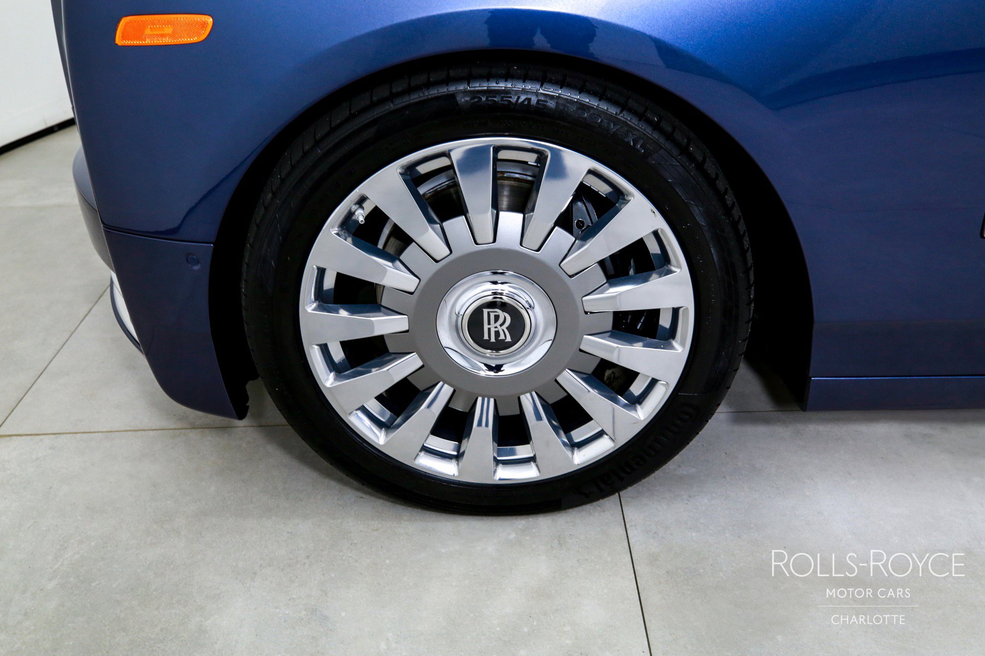 Used 2019 Rolls-Royce Phantom Sedan image 41